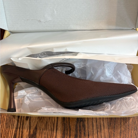 GraceLithe Pointed Toe Heeled Mule - Picture 8 of 12